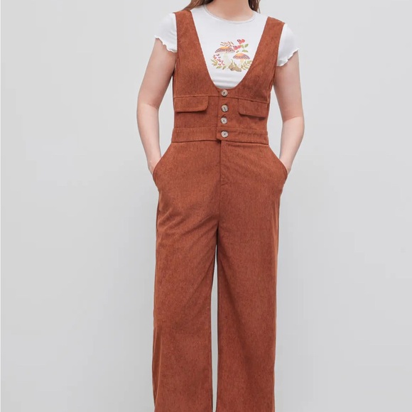 CORDUROY SCOOP NECKLINE SOLID BUTTON POCKET JUMPSUIT - Picture 4 of 5